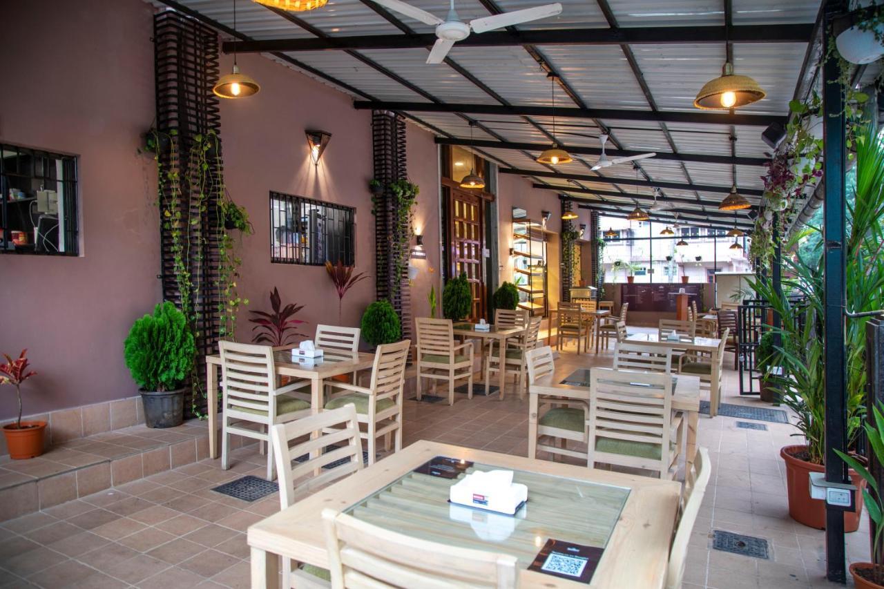Palm Air Otel Panaji Dış mekan fotoğraf